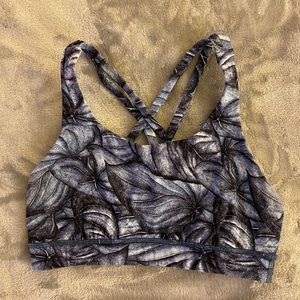 Lululemon sports bra